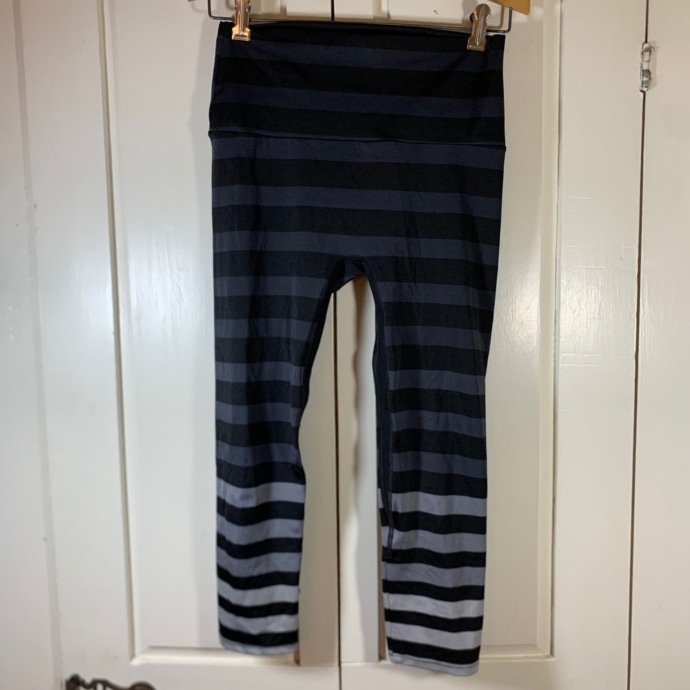 K-Deer Women's High Waisted Striped Capri Leggings Black Grey Size L Made in USA